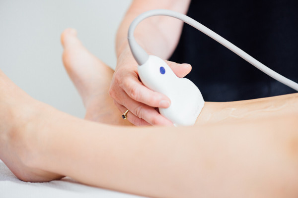 Venentherapie Berlin Dahlem – Frau Haßelmann – Leistungen – Ultraschall Venentherapie Berlin Dahlem - Frau Haßelmann - Leistungen - Ultraschall