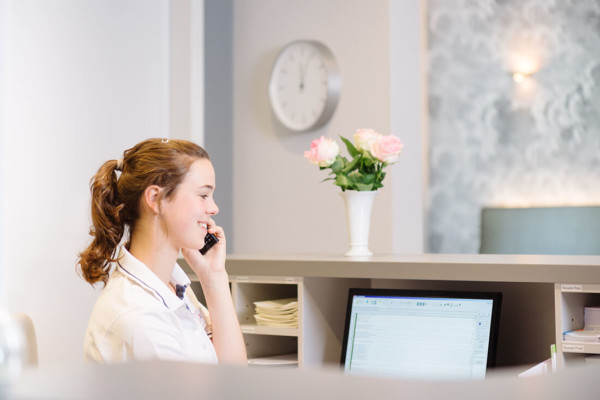 Venentherapie Berlin Dahlem – Frau Haßelmann – Praxis – Rezeption Venentherapie Berlin Dahlem - Frau Haßelmann - Praxis - Rezeption